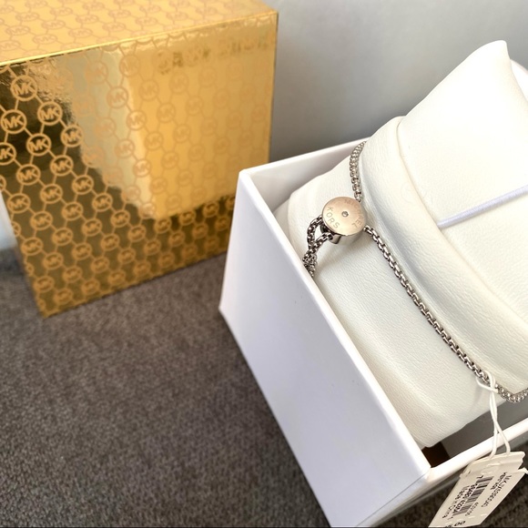 Authentic Michael Kors silver tone heart adjustable bracelet - Picture 5 of 5